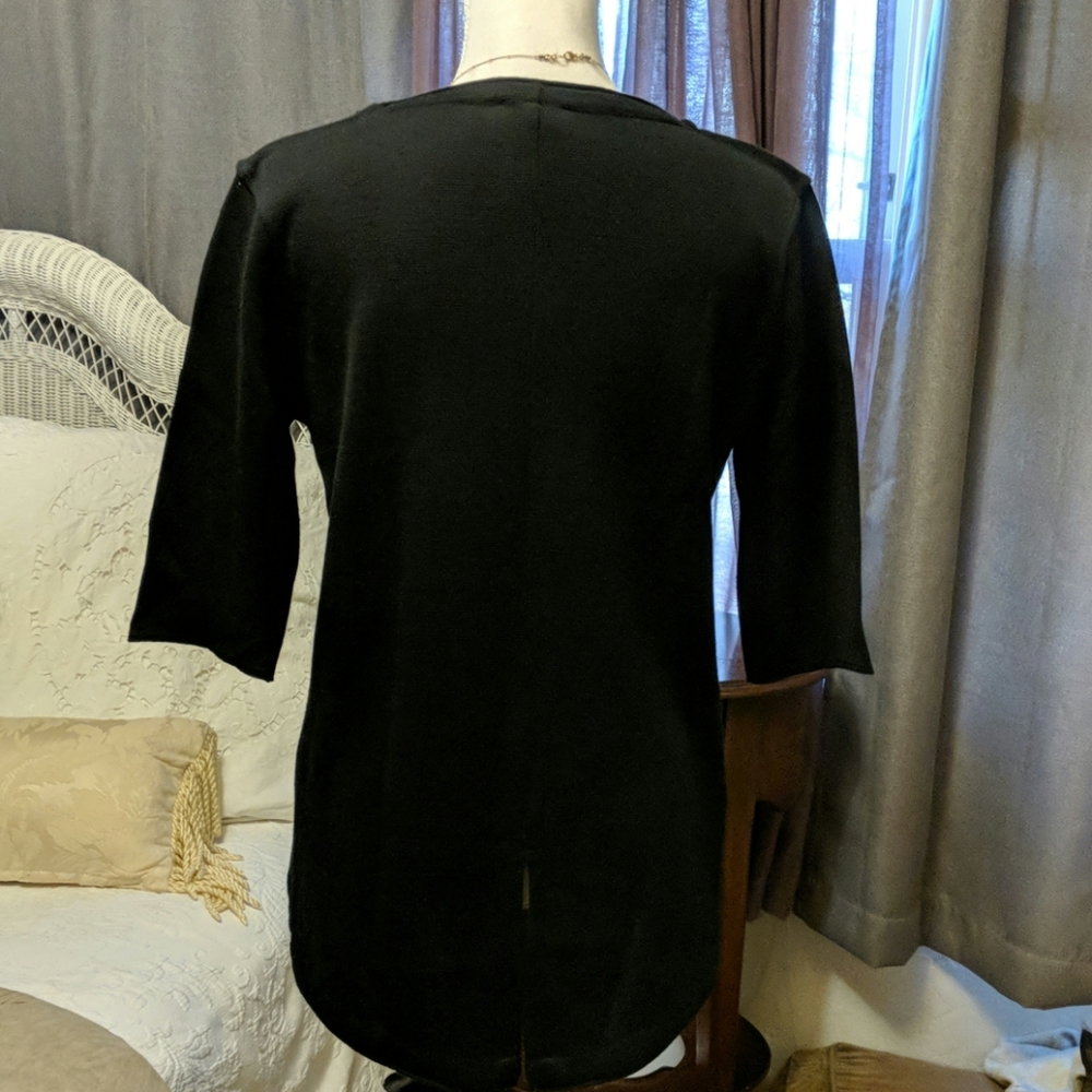Woman's top - Picture 4 of 5